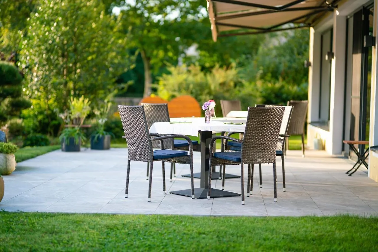Garten - Hotel Sallerhof Grödig