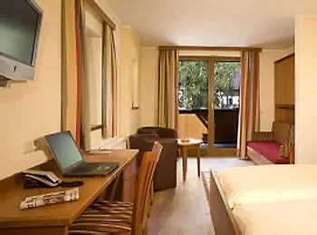 Garten - Hotel Sallerhof Grödig
