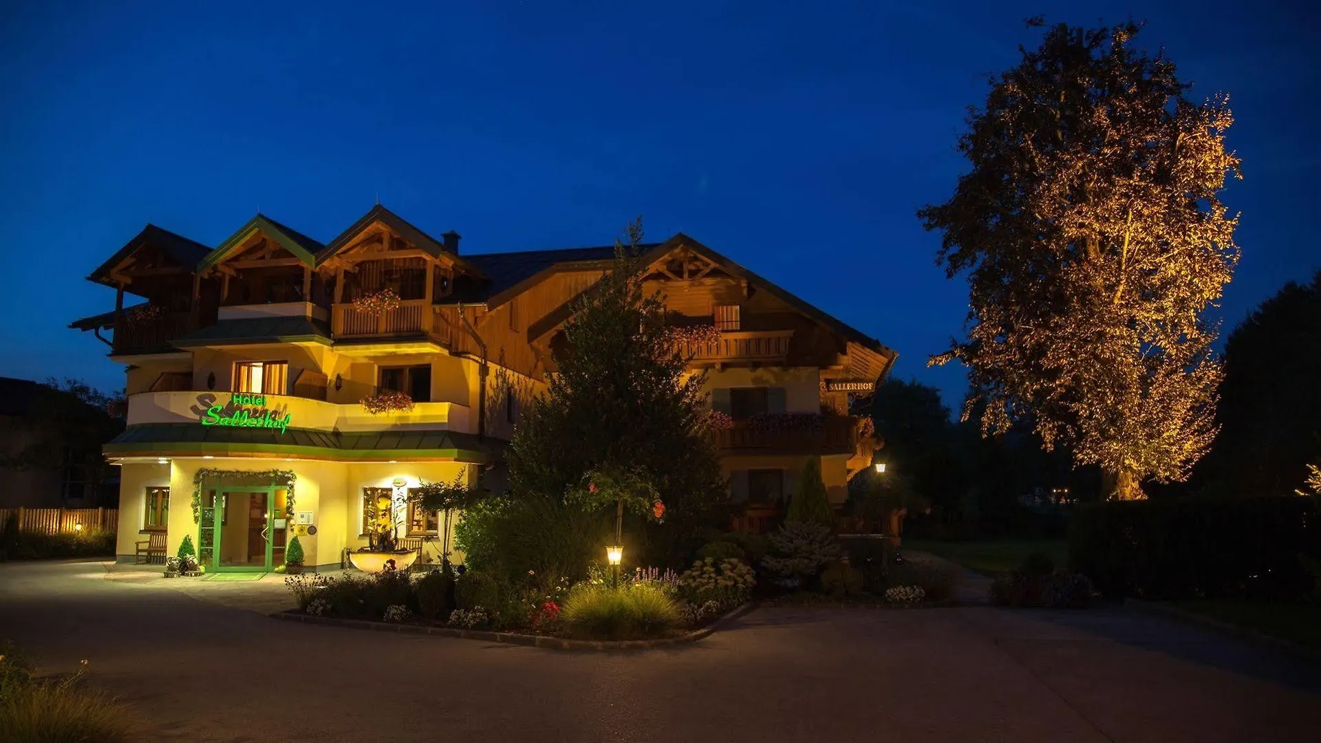 Garten - Hotel Sallerhof Grödig